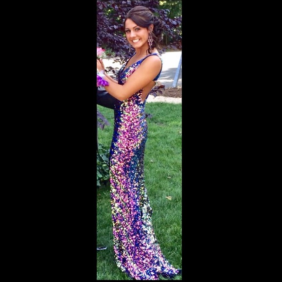 PROM TIME💜👀 - Picture 3 of 3